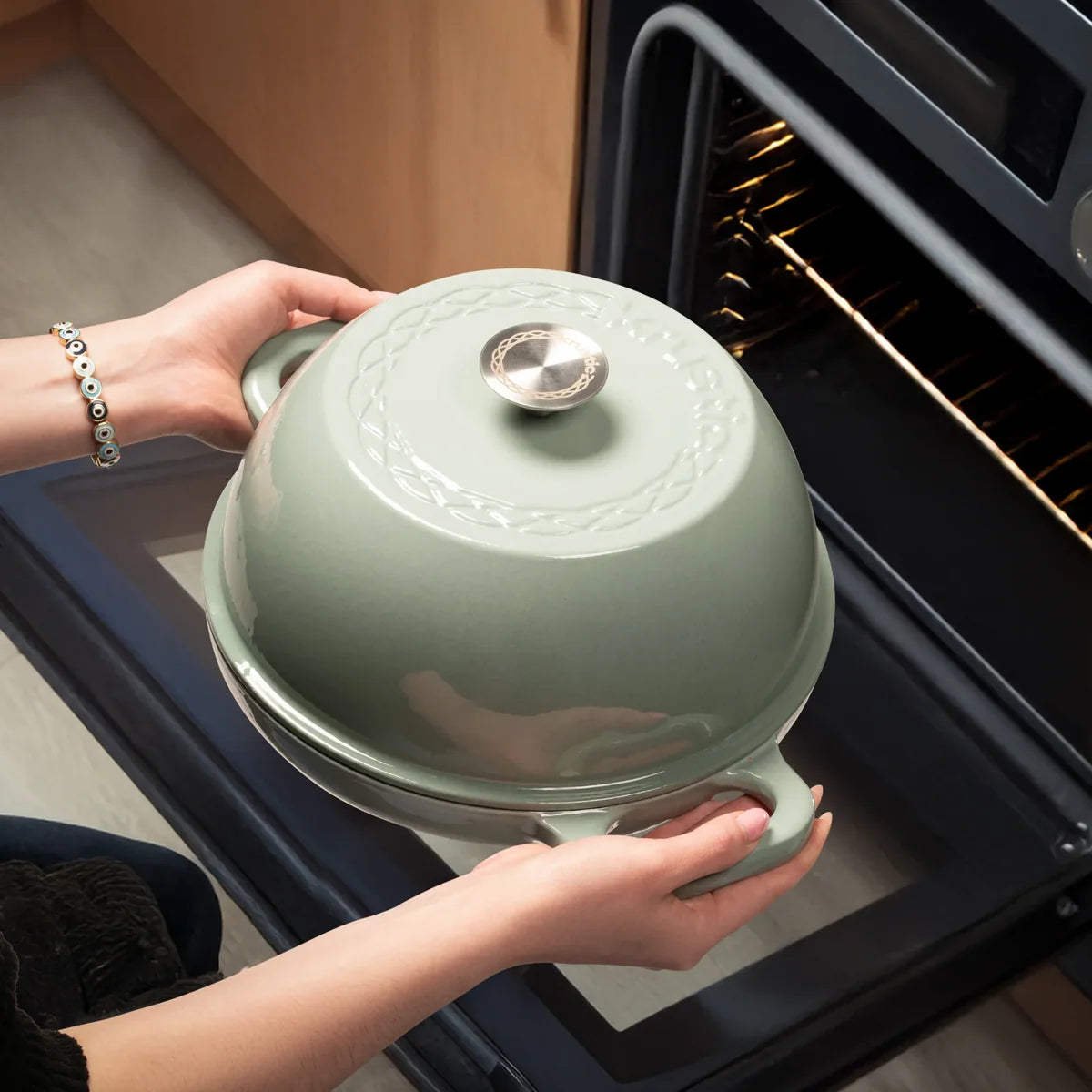 The Freeform Dutch Oven